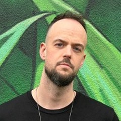 Tom Crawshaw headshot